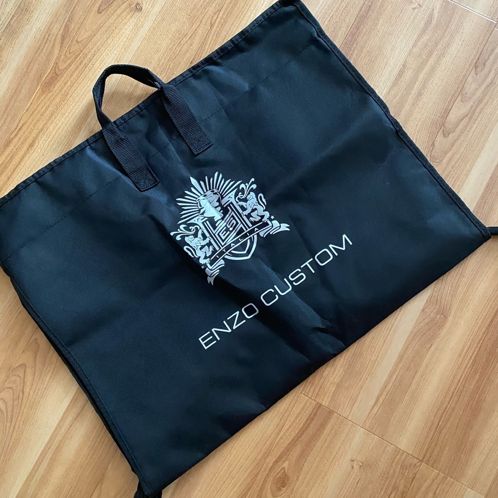 BLACK CARRY ON FOLDABLE GARMENT BAG